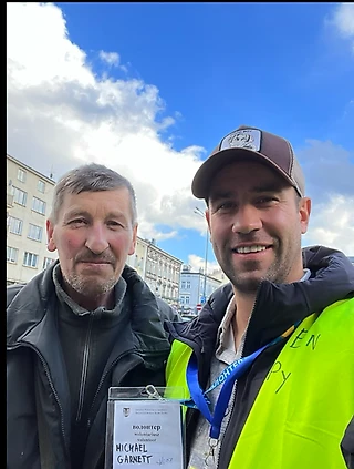 Защищал ворота. Защищает людей. Экс-голкипер «Трактора» отправился на границу с Украиной
