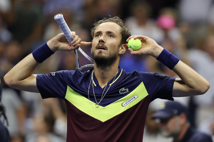 😇 Медведев выбил Алькараса в 1/2 US Open! Хотел сыграть на 11 из 10 – а сыграл на 12
