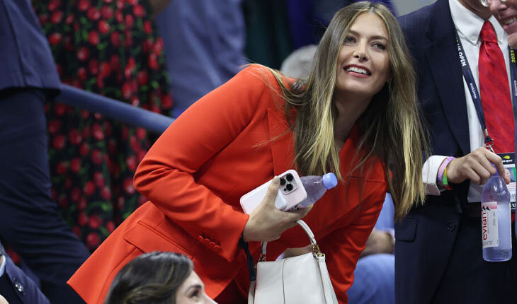 Шарапова выгуляла 3 брючных костюма на US Open: поработала, поулыбалась болельщикам, посмотрела теннис