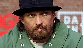 Усик – все: освободил пояса и проведет прощальный бой