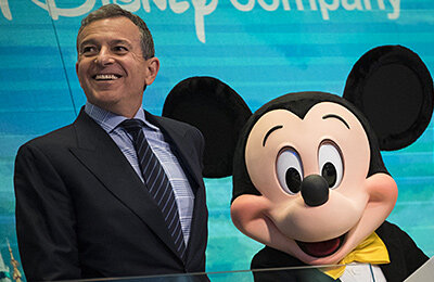 Ведущий прогноза погоды и спаситель Disney. Что за мужчина будет теперь рулить «Лейкерс»
