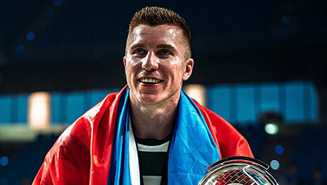 Наш топ-нападающий взял Лигу чемпионов: с флагом России и почти-голом в финале