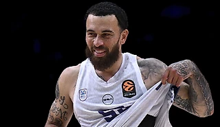 Суперкубок Единой лиги, день 4: «Эфес» чемпион, Джеймс MVP