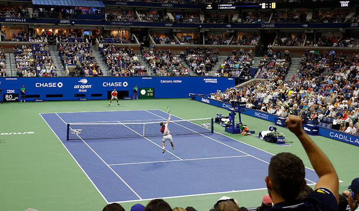 Почему на US Open синие корты? 