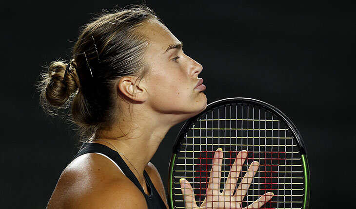 Цирк на итоговом турнире WTA: корт построили поздно и плохо. Соболенко говорит о неуважении