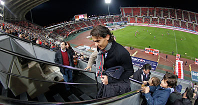 Везде поспел