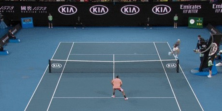 Чудные удары Australian Open: нырок Кириоса, Павлюченкова на сетке и та самая свеча Медведева