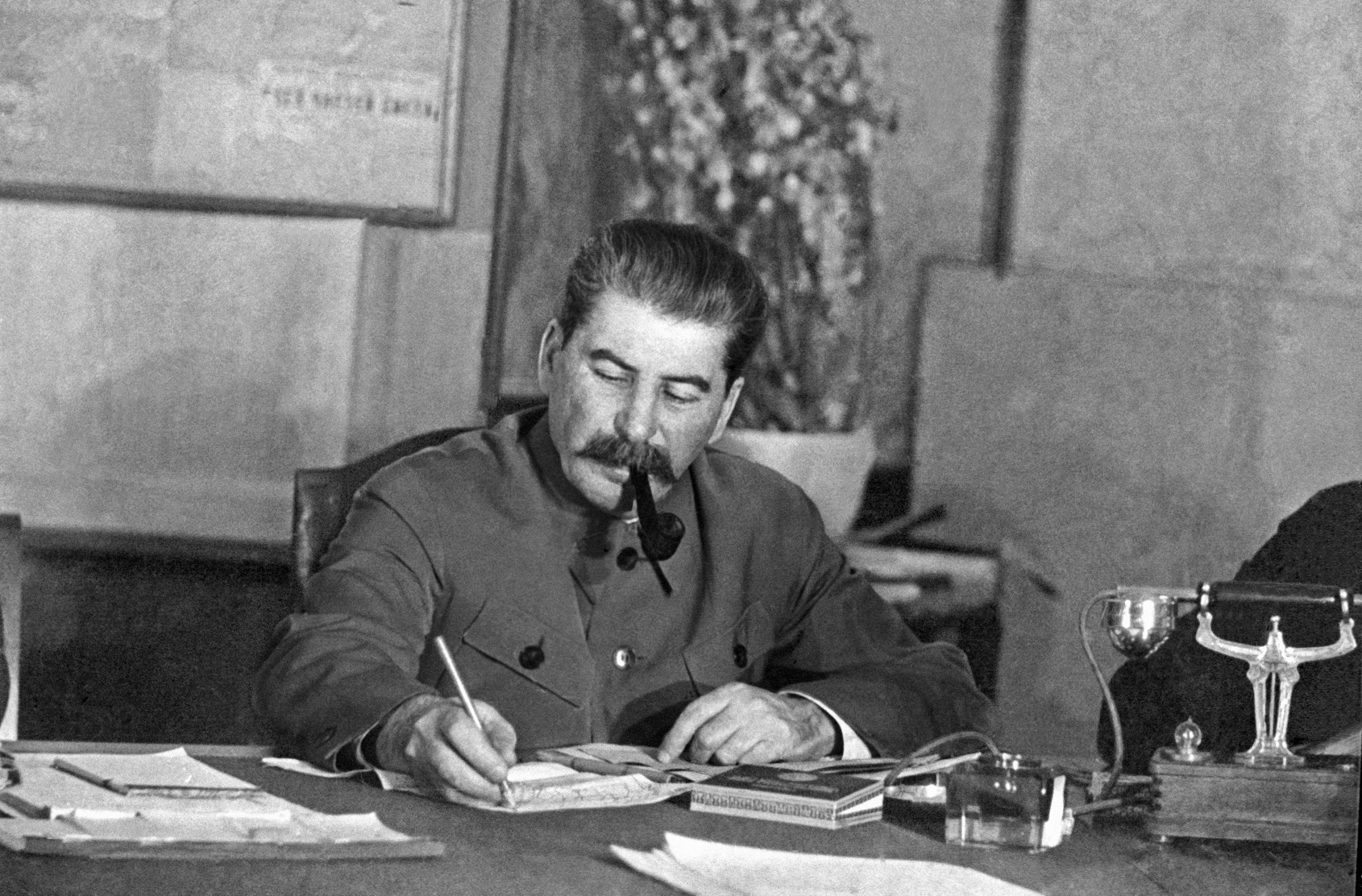 Сборная СССР по футболу, Премьер-лига Англия, Манчестер Сити, Арсенал, Динамо Москва, Рейнджерс, Челси