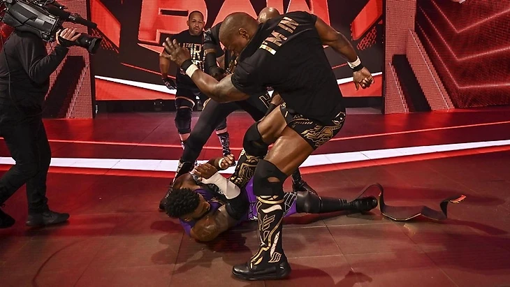 Обзор WWE Monday Night RAW 07.09.2020, изображение №5