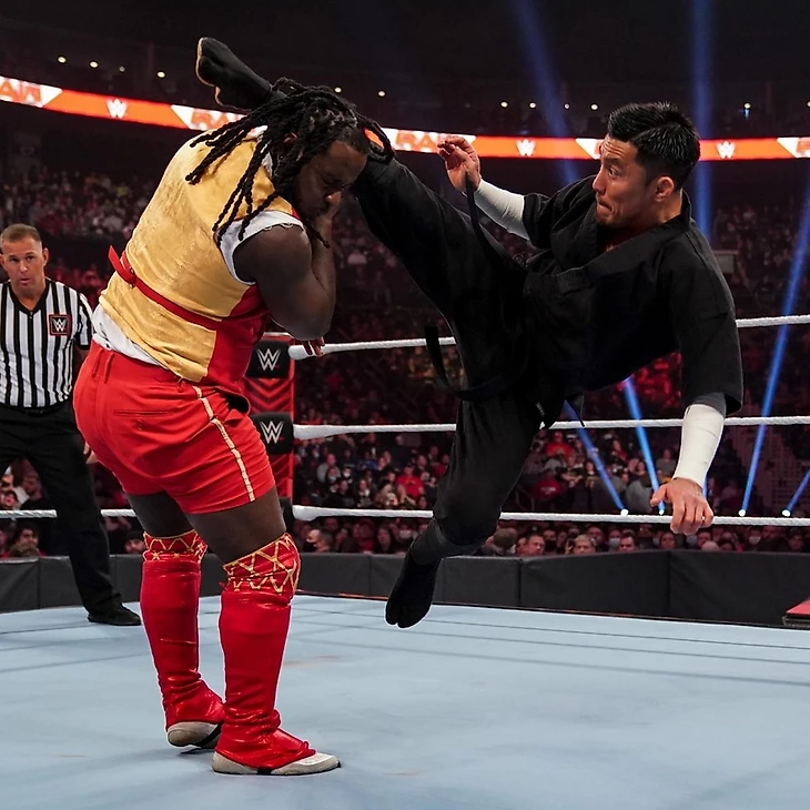Обзор WWE Monday Night RAW 28.02.2022, изображение №12