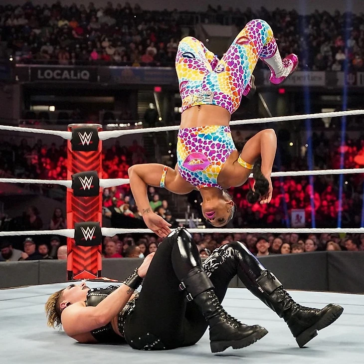 Обзор WWE Monday Night RAW 14.02.2022, изображение №19