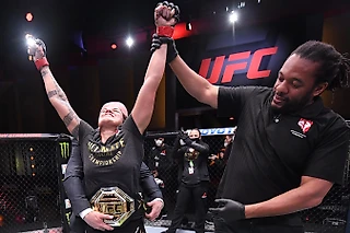 UFC 250. Нуньес уничтожает Спенсер. О'Мэлли снова удивляет, а Стерлинг идет за титулом