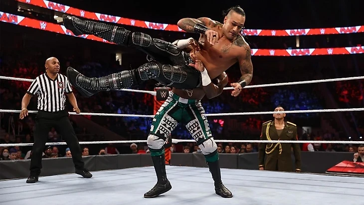 Обзор WWE Monday Night RAW 29.11.2021, изображение №10