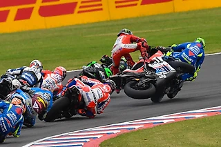 MotoGP. Анализ аварий и обгонов на Гран-при Аргентины