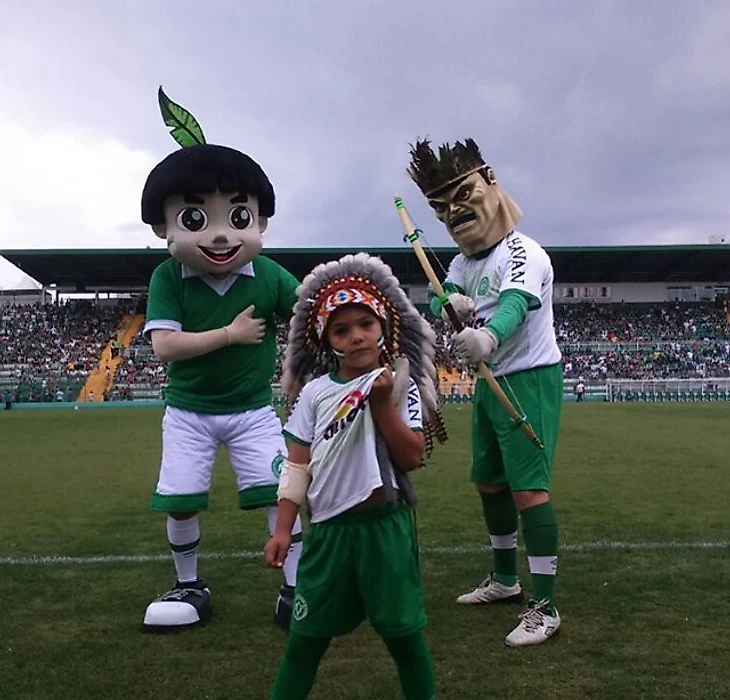 https://photobooth.cdn.sports-ru.com/preset/post/4/15/ad2b5f5114638bb54bfd216f073d1.png