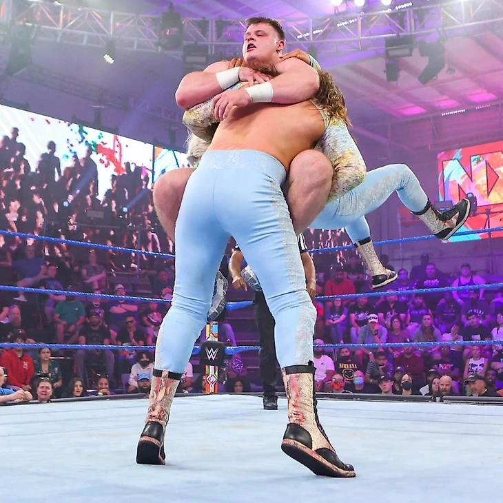 Обзор WWE NXT 2.0 12.04.2022, изображение №17