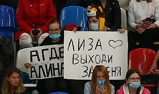 «Вжух за Коляду», «А где Алина» и «Спасибо, батя» – самые крутые баннеры на трибунах