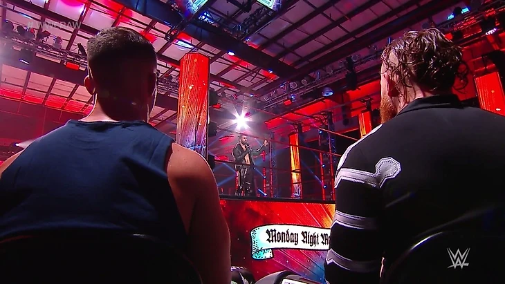 Обзор WWE Monday Night RAW 01.06.2020, изображение №3