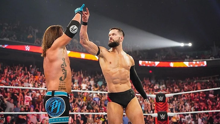 Обзор WWE Monday Night RAW 02.05.2022, изображение №12