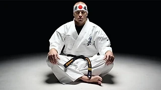 В Канаде поставили памятник легенде UFC
