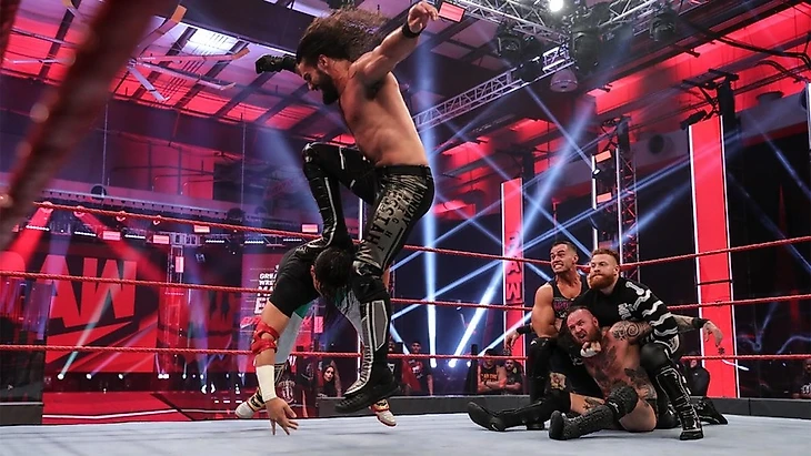 Обзор WWE Monday Night RAW 01.06.2020, изображение №7