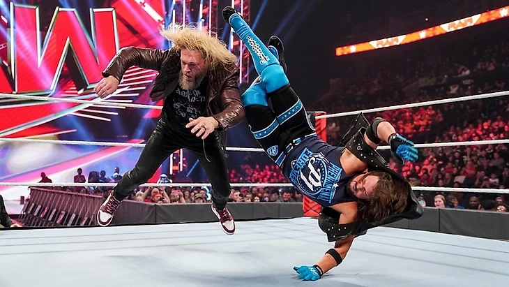 Обзор WWE Monday Night RAW 28.02.2022, изображение №23