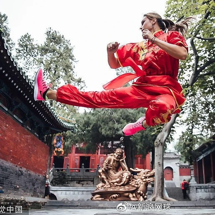 https://photobooth.cdn.sports-ru.com/preset/post/8/02/d71452f164a0fbfcb30b54fb1ab17.jpeg
