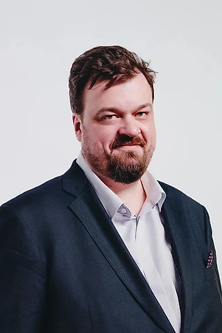 Василий Уткин: “Мы были новыми людьми, новыми именами, говорили на новом языке”