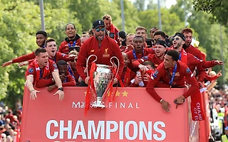 «Ливерпуль» прокатился по Ливерпулю! Парад победы