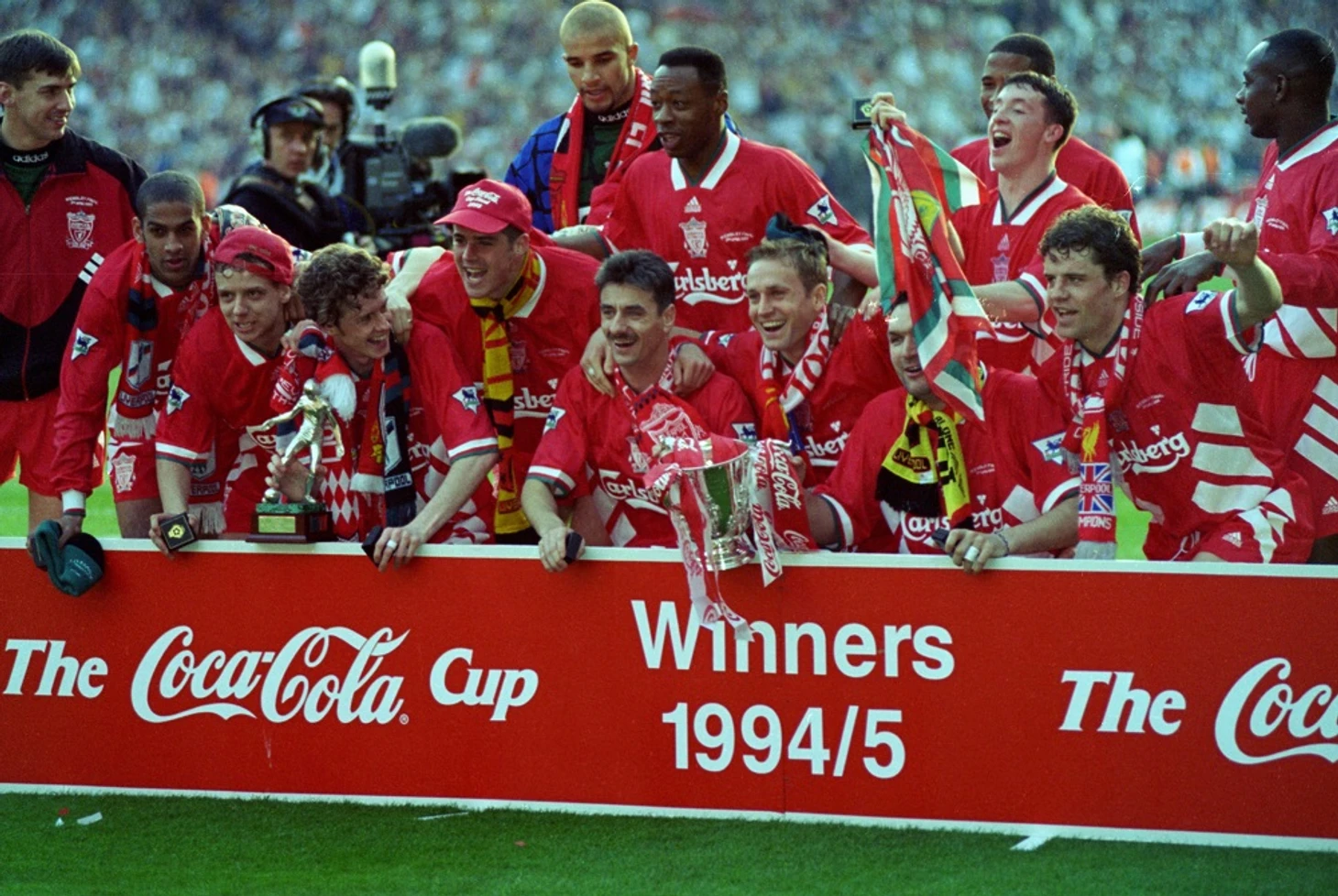 �а��инки по зап�о�� liverpool XX century trophies