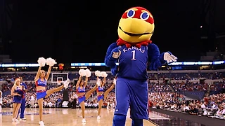 Кампус в огне. «Ход конем» от NCAA