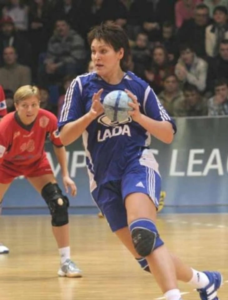 Драмы в Европе, стена Сидоровой, выстрел Жилинскайте. Главные матчи "Лады" за четверть века, изображение №3
