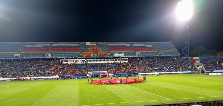 На футболе в Воронеже