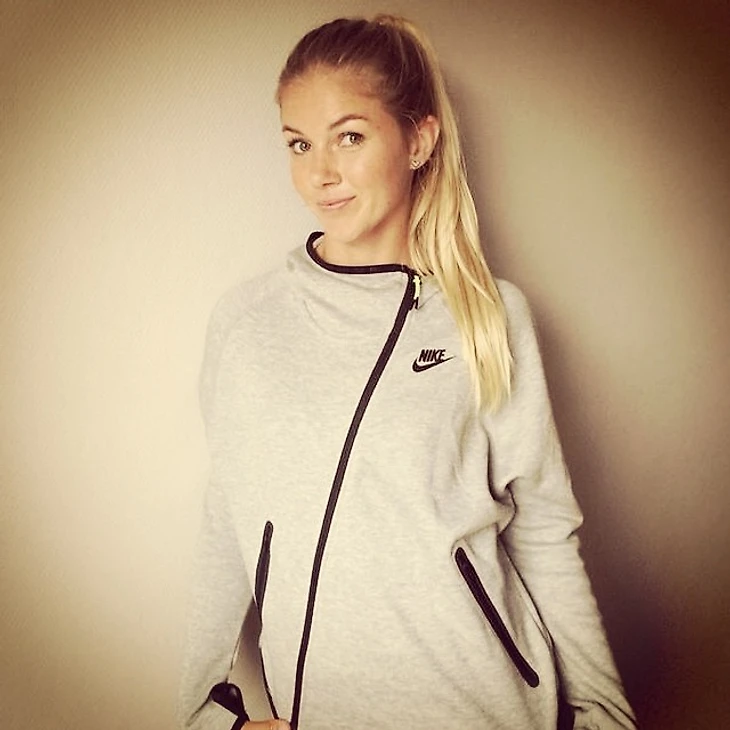 https://photobooth.cdn.sports-ru.com/preset/post/9/24/8fbf262d44ae897a53cebb36a5de1.png