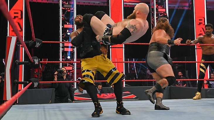 Обзор WWE Monday Night RAW 22.06.2020, изображение №6