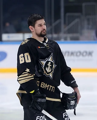 Именинник дня. Артём Гареев