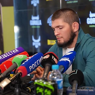 Хабиб Нурмагамедов уничтожает глупого журналиста (видео)