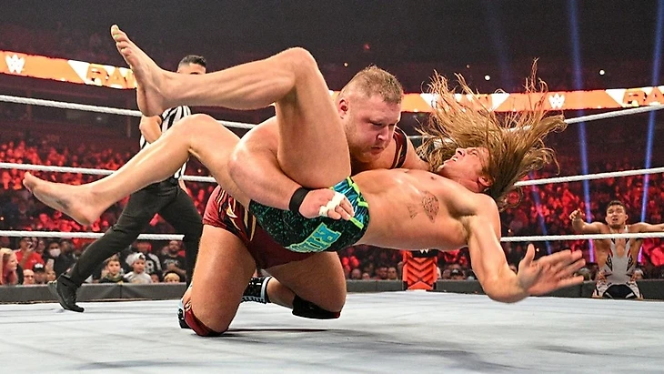 Обзор WWE Monday Night RAW 03.01.2022, изображение №6