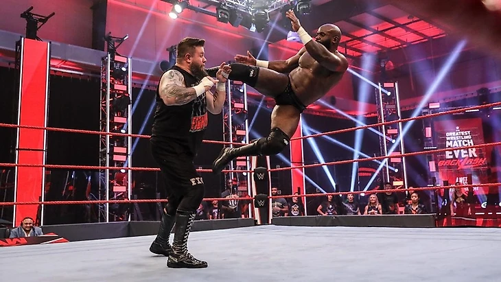 Обзор WWE Monday Night RAW 01.06.2020, изображение №12