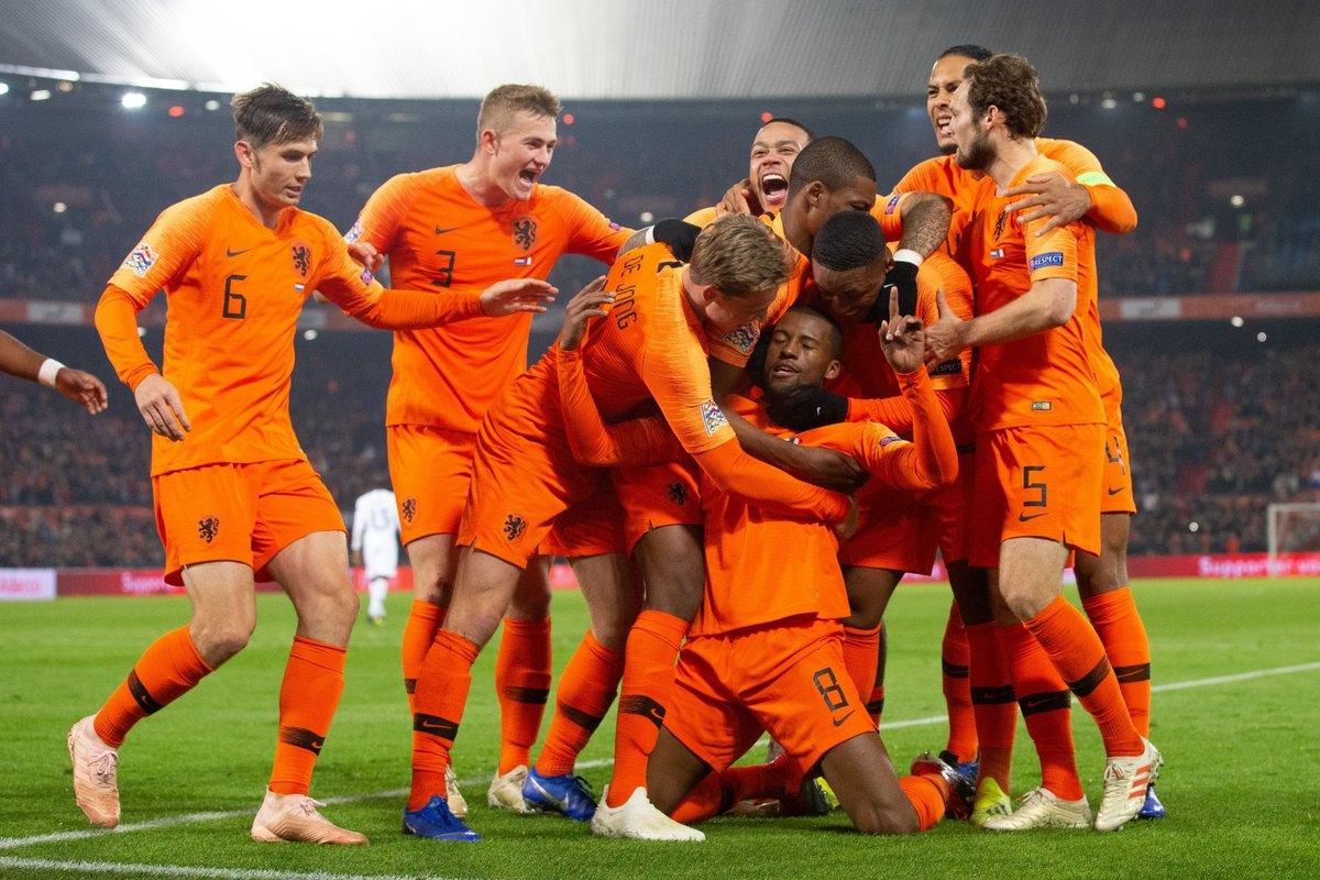 Йохан Кройфф, Сборная Нидерландов по футболу U-17, Сборная Нидерландов по футболу U-19, детский футбол, Объединение отечественных тренеров, Профсоюз футболистов и тренеров, Сборная Нидерландов по футболу U-21, Сборная Нидерландов по футболу
