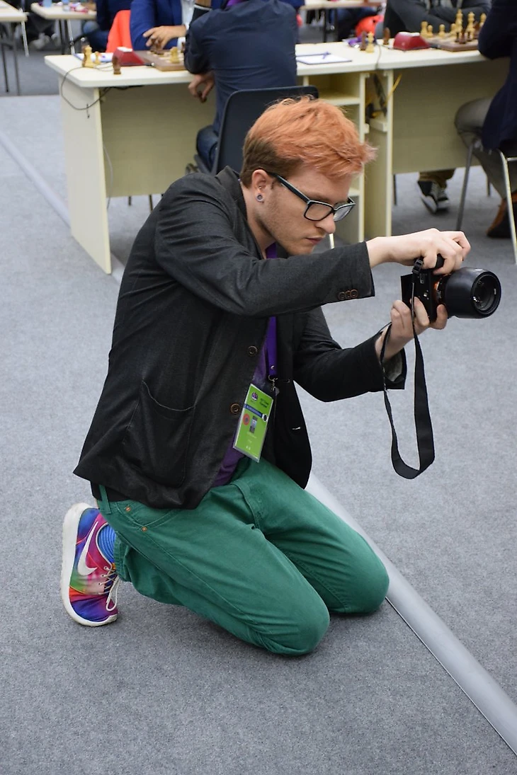 alt
