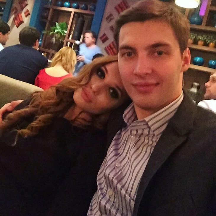 https://photobooth.cdn.sports-ru.com/preset/post/e/52/cf442fcb445d580c86c0948454023.jpeg