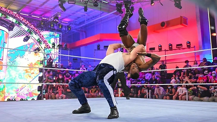 Обзор WWE NXT 2.0 05.10.2021, изображение №16