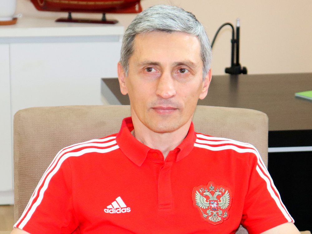 Дмитрий Хомуха, Копетдаг, Сборная Туркменистана по футболу, ФК Рига, Ахмат, сборная России U-17, Джамалдин Ходжаниязов, Александр Головин