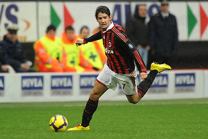 Изображение поста пользователя Milan Posts от 15:19:20 07.10.2026