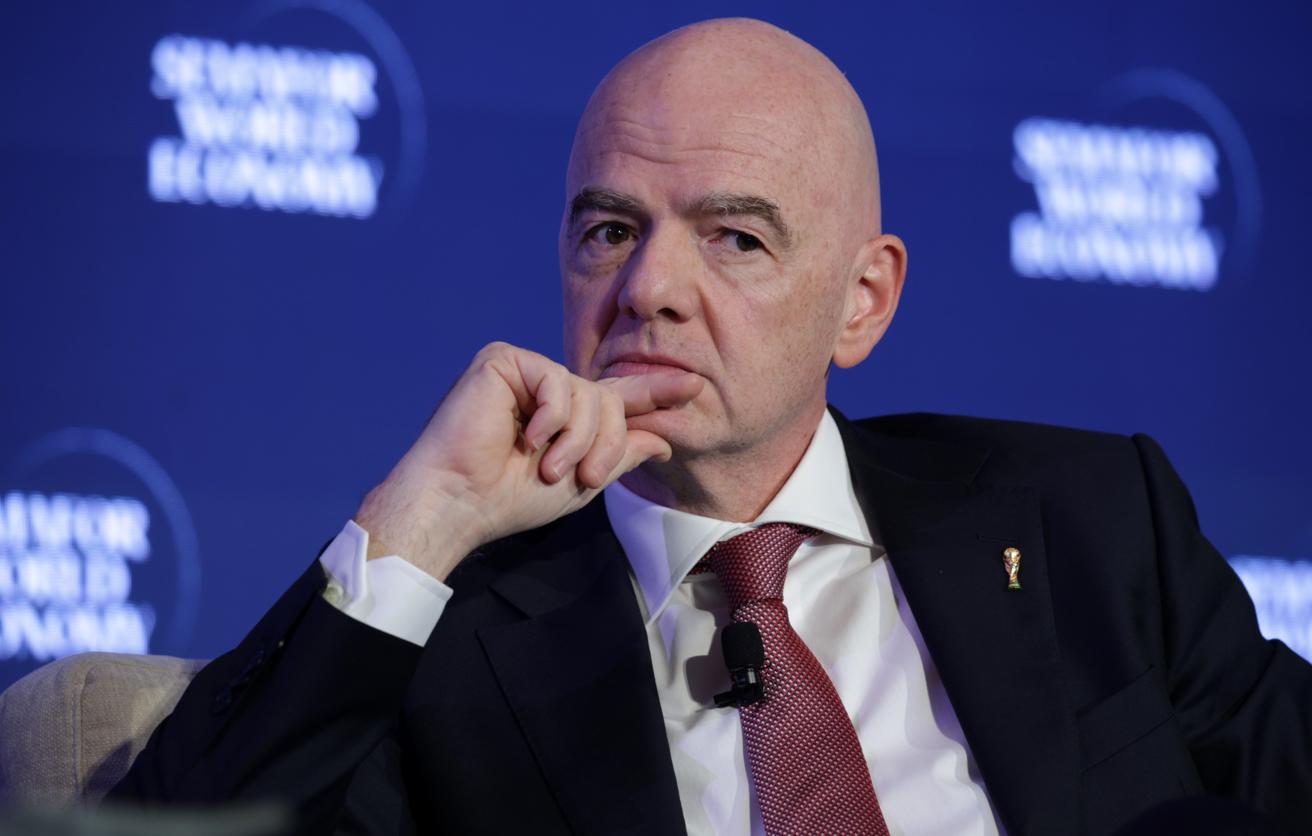УЕФА, Джанни Инфантино, Александер Чеферин, бизнес и маркетинг, ФИФА