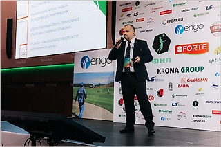 Cквош-корты на футбольных стадионах предложил размещать Президент ФСР Артём Буслаев