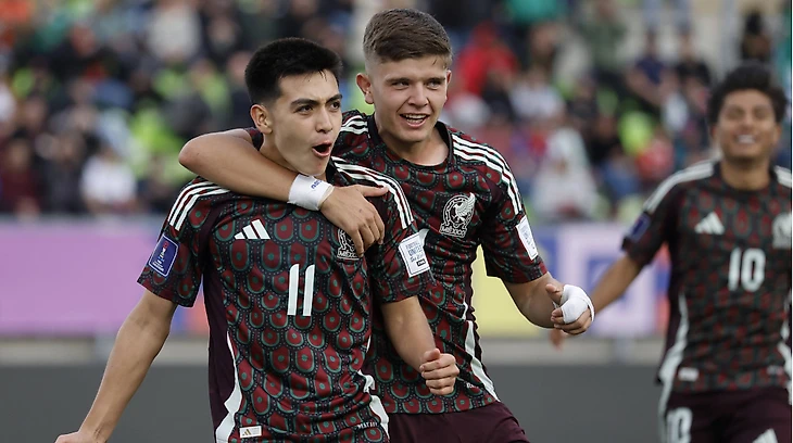 Only Pelé younger? Mexico star Gilberto Mora could write history at the World Cup | Transfermarkt