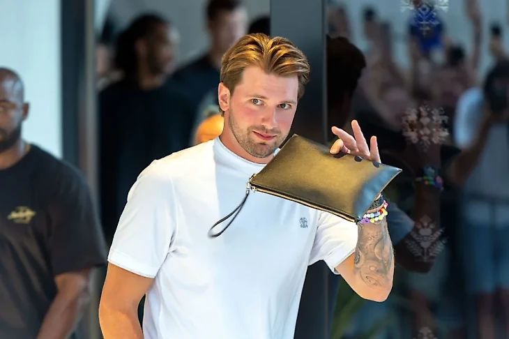 Luka Dončić's Lakers future thrown into question amid insider's rival team report – Yahoo Sports