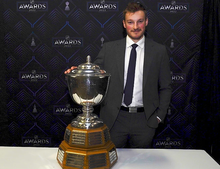 Avalanche's Cale Makar honored for best defenseman at NHL awards